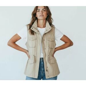 Old Navy Kahki Vest sz L